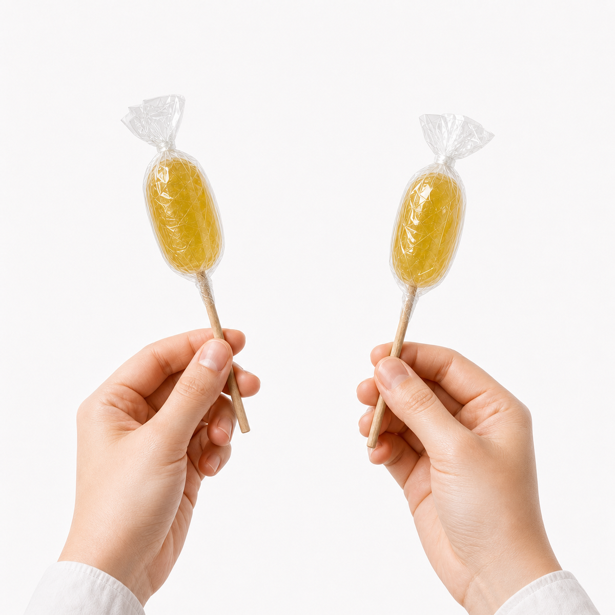 Maison Ratti Lemon Lollipop, held in the hands